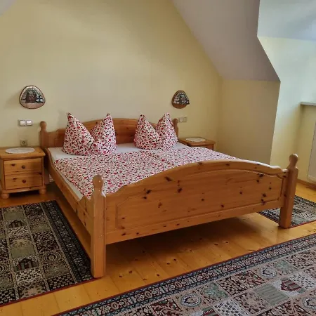 4 Person Beedroom At Fam Herbst I Thaller ゲストハウス