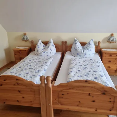 4 Person Beedroom At Fam Herbst I Thaller Wagerberg